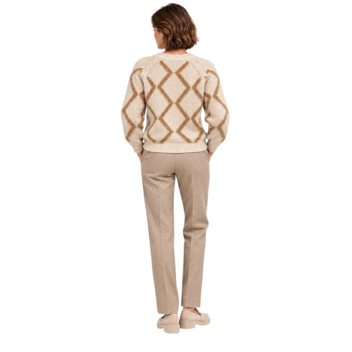 Hemisphere damesvest greige — achteraanzicht op model