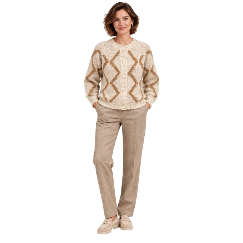 Hemisphere damesvest greige — vooraanzicht op model